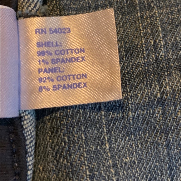 GAP Maternity Denim Skirt side and back pockets - Picture 4 of 5